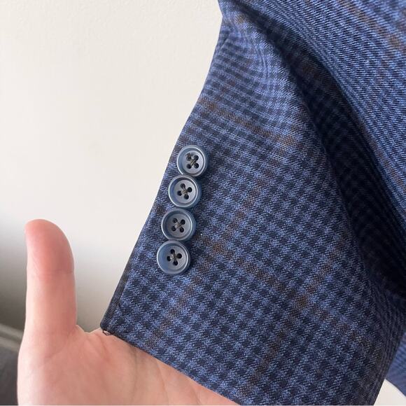 Jos. A Bank Tailored Fit Check Sportcoat Men's Blue Wool Blazer size 46L - Picture 5 of 9